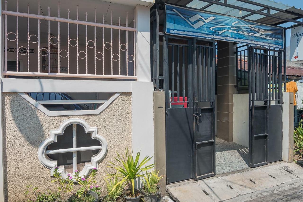 Hotel Reddoorz Near Mt Haryono Semarang Exterior foto